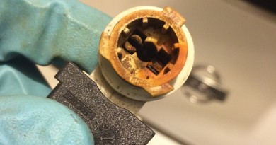 Jaguar XJ8 X350 corroded side marker fix